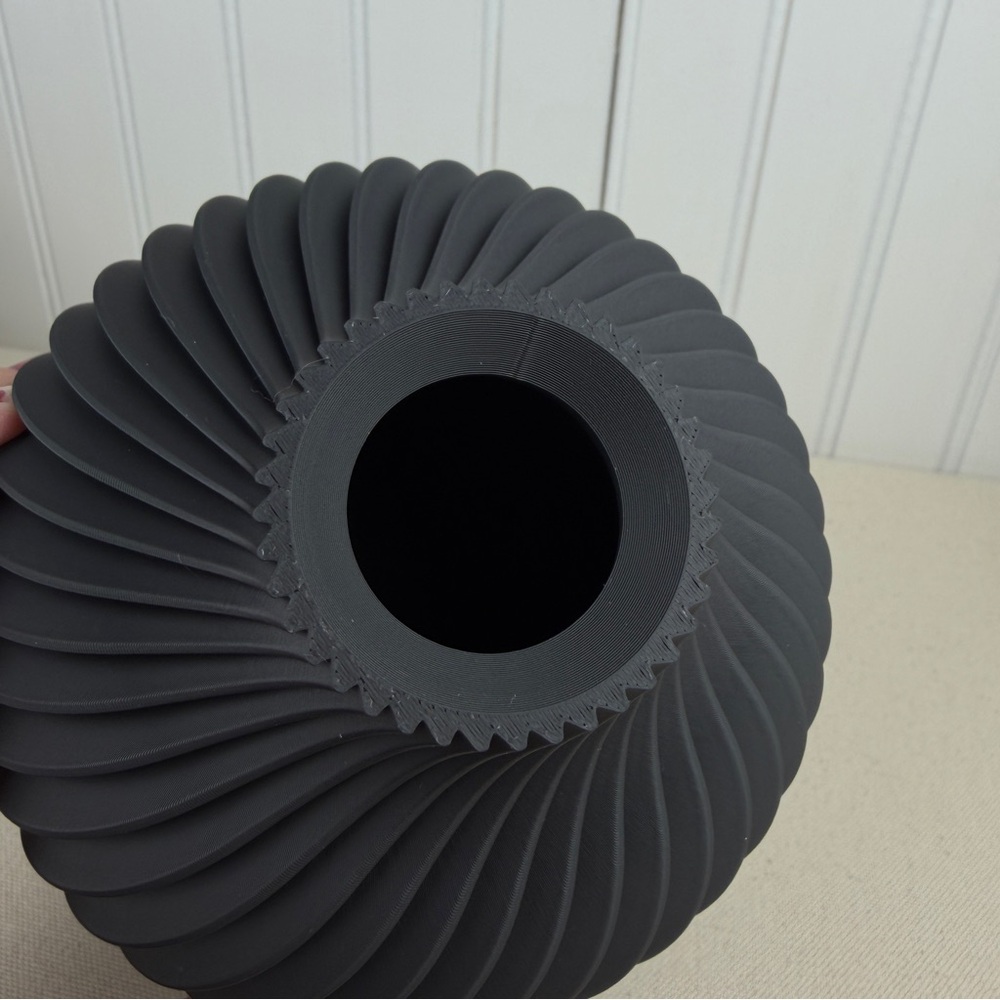 Unique Spiral Modern Flower Vase, The Kivan Vase, Plant Lover - Picture 7 of 8